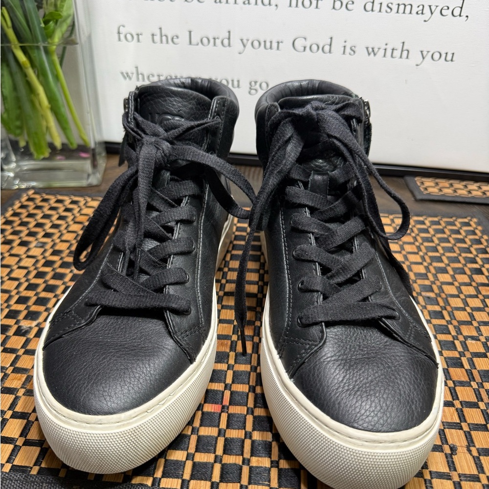 UGG Black High-Top Platform Lace-Up Sneakers Women SZ7.5- Box 16